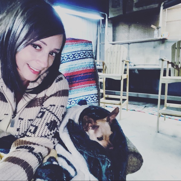 Meet your Posher, Aretina - Picture 1 of 1